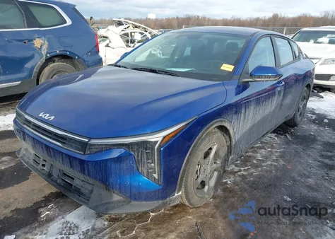 2025 Kia K4 Lxs из США, поврежденный, VIN 3KPFT4DE1SE220319